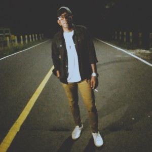 收聽Agus Sapia的Bidadari Lewoleba歌詞歌曲