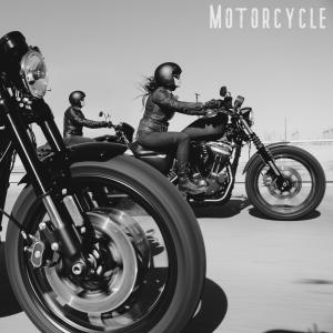 Dengarkan Motorcycle lagu dari OdinMann dengan lirik
