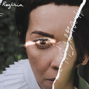 ดาวน์โหลดและฟังเพลง Acho พร้อมเนื้อเพลงจาก Rogéria Dera