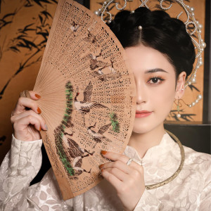 Listen to Thật Sự Em Rất Mệt Mỏi song with lyrics from MYMY