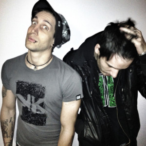ดาวน์โหลดและฟังเพลง Sinaver vs. D-Tune vs. Emd Boyz - Bring the Bass Back (Sinaver Remix) พร้อมเนื้อเพลงจาก Sinaver
