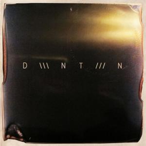 收聽DWNTWN的Blankets (Explicit)歌詞歌曲