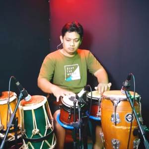 default playlist img