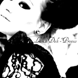 ดาวน์โหลดและฟังเพลง Princess พร้อมเนื้อเพลงจาก Lisa í Dali