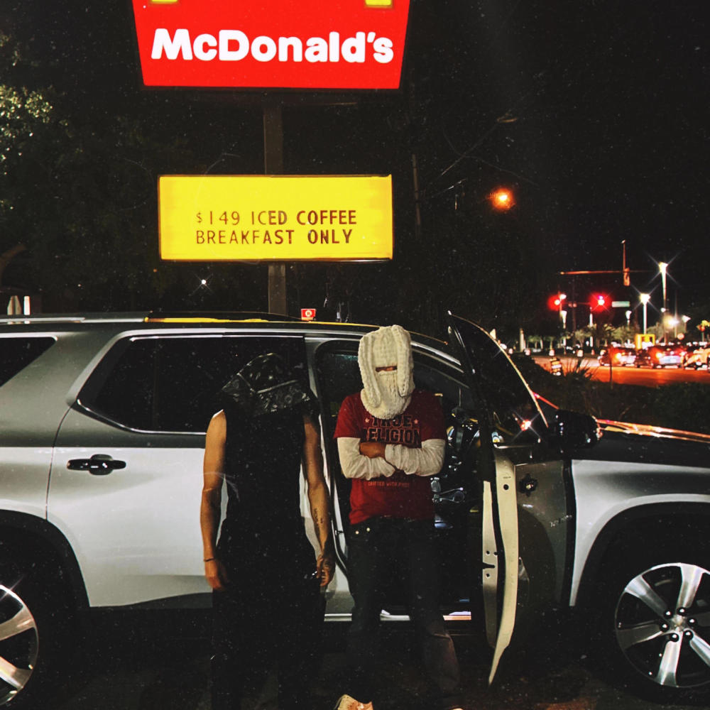 WaLk DoWn! (feat. Xoel) (Explicit)