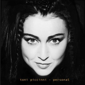 ดาวน์โหลดและฟังเพลง Love Talk พร้อมเนื้อเพลงจาก Toni Piccinni
