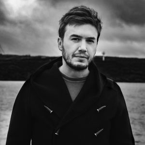 Listen to Ölümlüyüm song with lyrics from Mustafa Ceceli