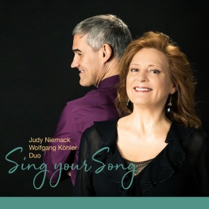 收聽Judy Niemack的Sing Your Song歌詞歌曲