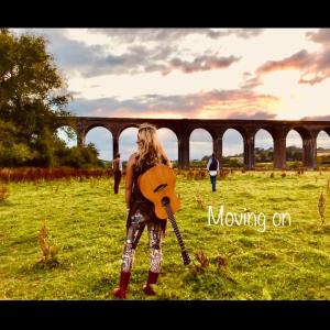 Eva Rose Music的專輯Moving on (feat. The Thorns)