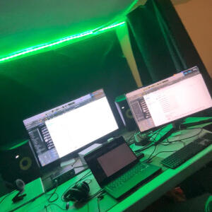 default playlist img