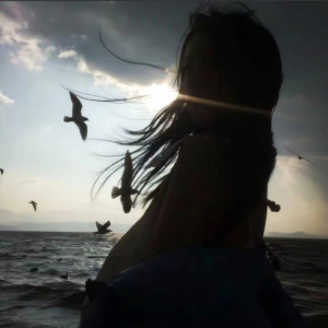 Listen to 人 鱼 的 眼 泪 (cover: Kkai) (完整版) song with lyrics from 予笙