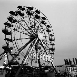 ดาวน์โหลดและฟังเพลง deadbeat พร้อมเนื้อเพลงจาก Redraw