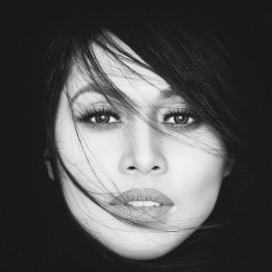 收聽Dayang Nurfaizah的Separuh Mati Ku Bercinta (Minus One)歌詞歌曲