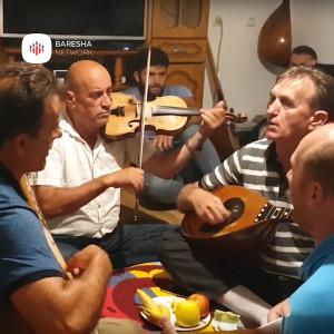 收聽Fatmir Bajra的Tahir Meha歌詞歌曲