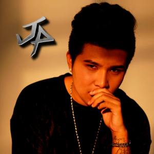 Listen to ปอกลอก song with lyrics from โจ๊ก iScream