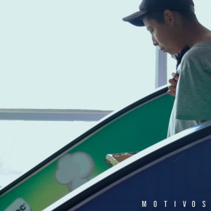 ดาวน์โหลดและฟังเพลง Motivos พร้อมเนื้อเพลงจาก Cariñito