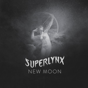 ดาวน์โหลดและฟังเพลง New Moon พร้อมเนื้อเพลงจาก Superlynx