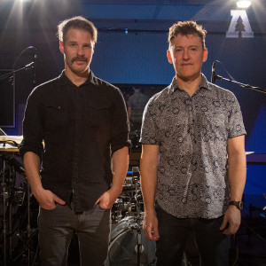 ดาวน์โหลดและฟังเพลง Hot Cakes (Audiotree Live Version) พร้อมเนื้อเพลงจาก El Ten Eleven
