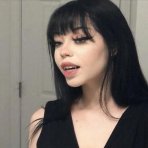 Dengarkan NEXT ONE (Explicit) lagu dari kering dengan lirik