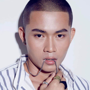 ดาวน์โหลดและฟังเพลง ฟังลำ พร้อมเนื้อเพลงจาก อาท พันแสน ลายไทย