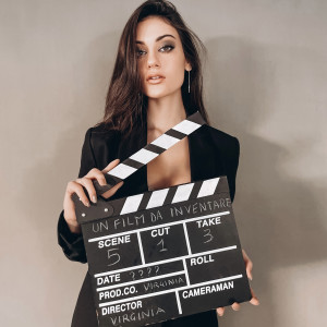 Listen to Un film da inventare song with lyrics from Virginia