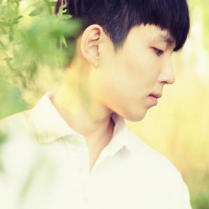 Listen to 忽然 (Feat. 俞宙) song with lyrics from 프리멜로