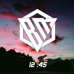 Dengarkan lagu 12 : 45 (Remix) nyanyian Brantas Music dengan lirik
