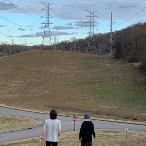 收聽hythloday的tell me歌詞歌曲