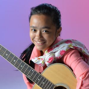 Dengarkan lagu Adanya Cinta nyanyian Hazirah Musfirah dengan lirik