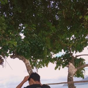 Listen to Seng Sanggup (Explicit) song with lyrics from Rais Sandy