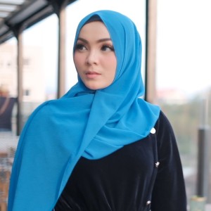 Dengarkan Kesunyian (House Mix) lagu dari Nurul Munira dengan lirik