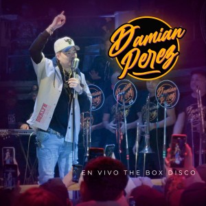 收聽Damián Pérez的En Vivo en The Box Disco: Cariño / Tu Carcel / La Coloradita / Los Hinchas de Boca / La Cumbia de los Trapos / Muchachos歌詞歌曲