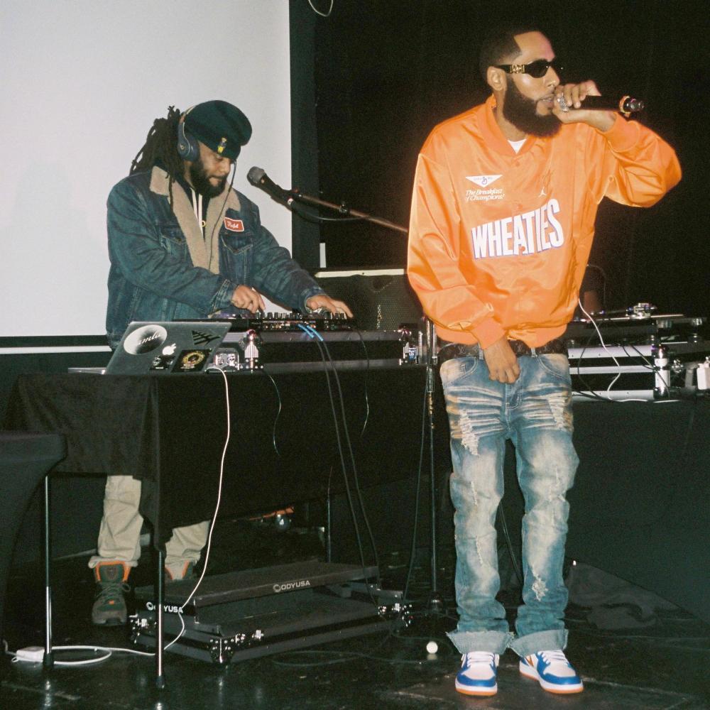 Pharaohs & Kings (feat. O FINESS & Famus AAA) (Explicit)