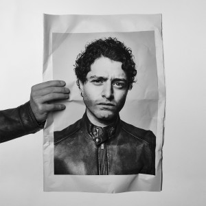 Listen to Ау, Москва song with lyrics from Mika Vino