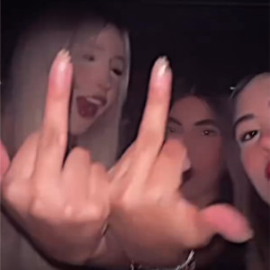 收聽Mi compa el Chino的SLOW歌詞歌曲