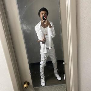 收聽Fa的Make It out (Explicit)歌詞歌曲