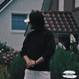 ดาวน์โหลดและฟังเพลง черные очки (Explicit) พร้อมเนื้อเพลงจาก WHY BLACK