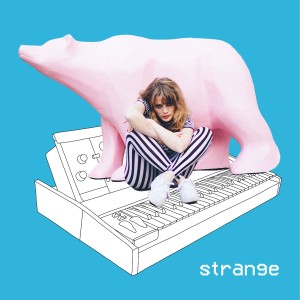 ดาวน์โหลดและฟังเพลง Strange พร้อมเนื้อเพลงจาก Ay Wing
