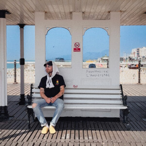 default playlist img