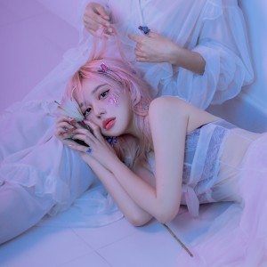 收听김미정的왜 (feat. Jayci yucca)歌词歌曲