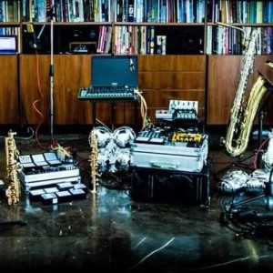 ดาวน์โหลดและฟังเพลง Entropy พร้อมเนื้อเพลงจาก Glacial