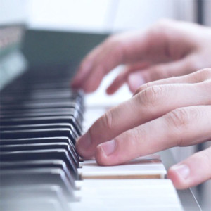 Dengarkan Friends lagu dari Jurrivh dengan lirik