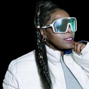 收聽Tash Porter的Caring less (Explicit)歌詞歌曲