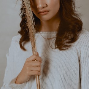 Dengarkan Wrong lagu dari Jasmine Adel dengan lirik