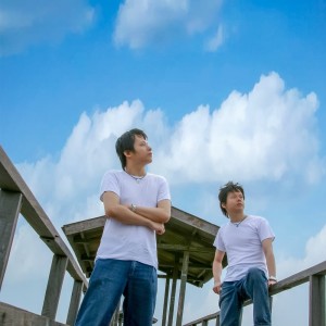 收听Twintify的Beautiful歌词歌曲