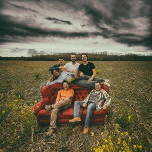 Listen to Le même toit song with lyrics from Triumvirat