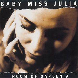ดาวน์โหลดและฟังเพลง November พร้อมเนื้อเพลงจาก Baby Miss Julia