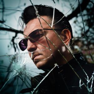 ดาวน์โหลดและฟังเพลง Heart of Oak พร้อมเนื้อเพลงจาก Richard Hawley