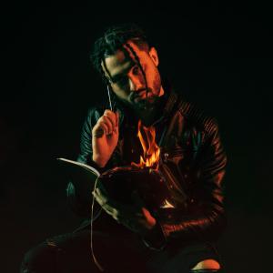 ดาวน์โหลดและฟังเพลง RUNNING พร้อมเนื้อเพลงจาก ImTrifecta