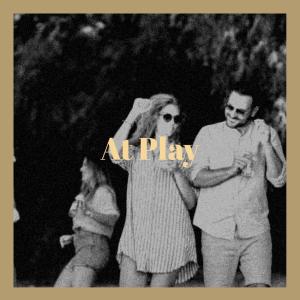 收听Deey Demen的At Play歌词歌曲